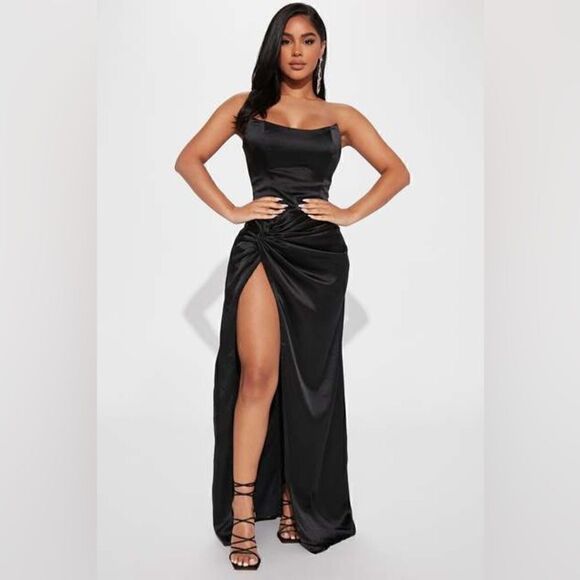 Stunning NWT Fashion Nova Teagan Satin Maxi Dress – Effortless Elega - Picture 1 of 6